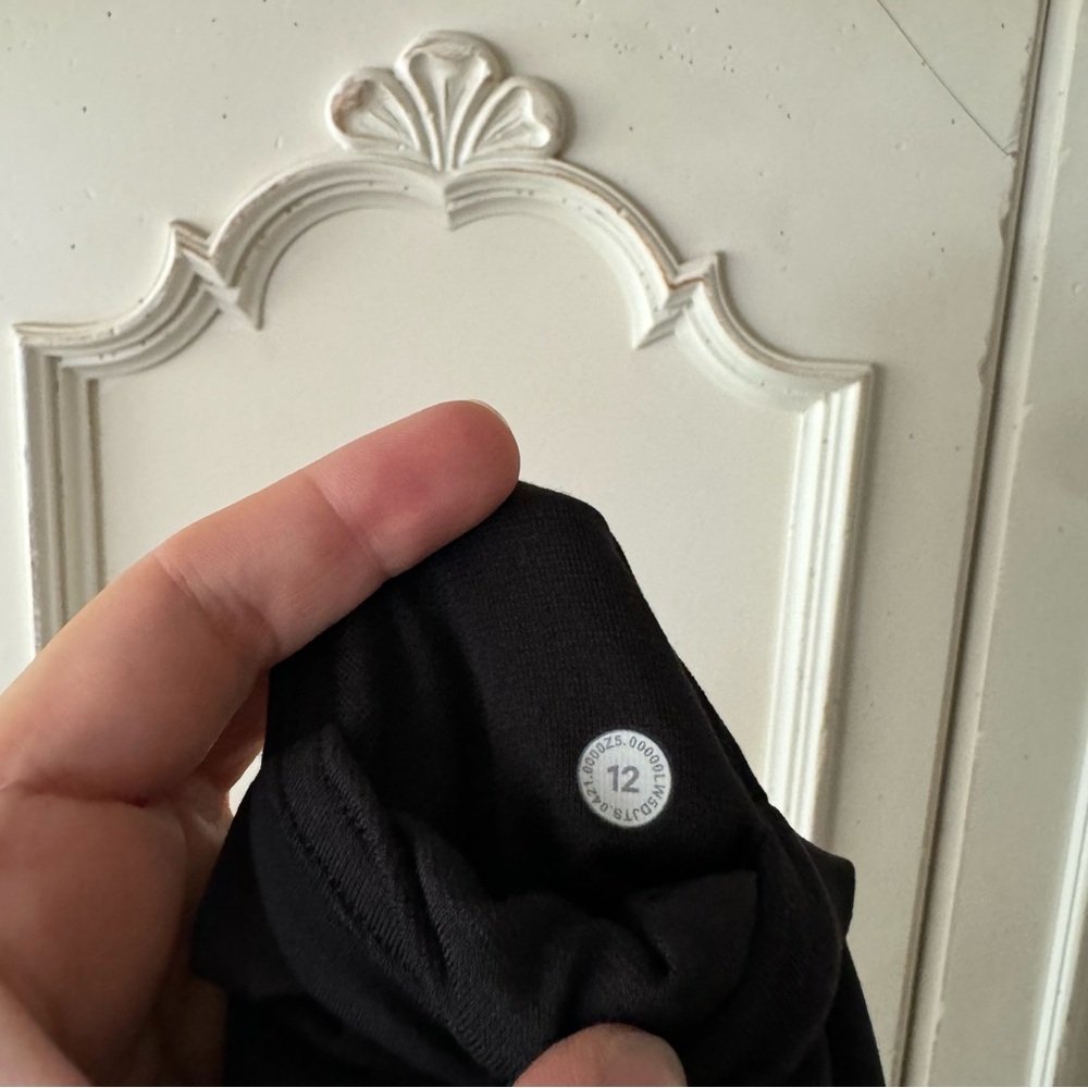 Lululemon InStill High Rise Leggings - Picture 7 of 7